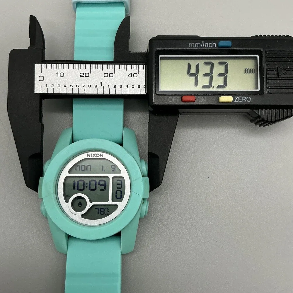 Nixon The Unit 40 Mens Watch 43mm Gray Digital Dial Green 100m New Battery